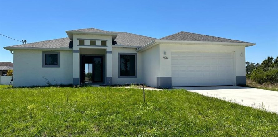 Casa en Lehigh Acres, Florida 3 dormitorios, 164.81 m2 № 1401749