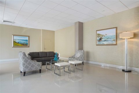 Condominio en venta en Fort Lauderdale, Florida, 1 dormitorio, 78.97 m2 № 1182539 - foto 10