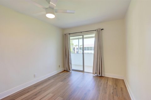 Condo in Deerfield Beach, Florida, 2 bedrooms  № 1103541 - photo 8