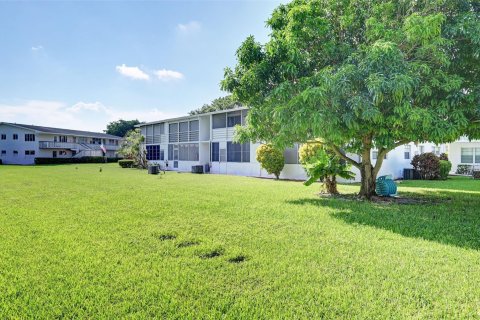 Copropriété à vendre à Deerfield Beach, Floride: 2 chambres, 76.18 m2 № 1103541 - photo 1