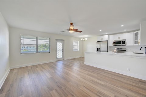 Copropriété à vendre à Deerfield Beach, Floride: 2 chambres, 76.18 m2 № 1103541 - photo 15