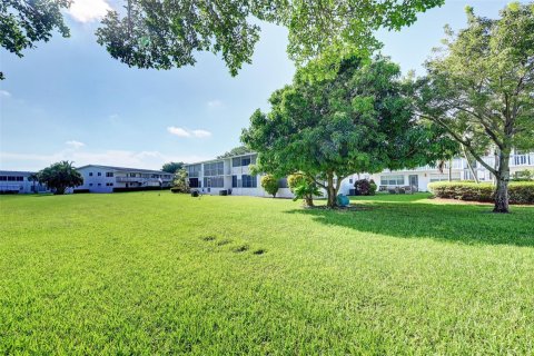 Condo in Deerfield Beach, Florida, 2 bedrooms  № 1103541 - photo 3