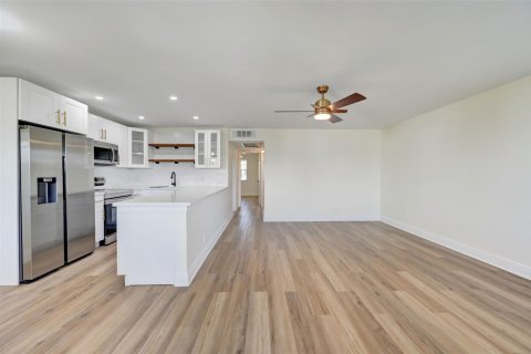 Copropriété à vendre à Deerfield Beach, Floride: 2 chambres, 76.18 m2 № 1103541 - photo 19