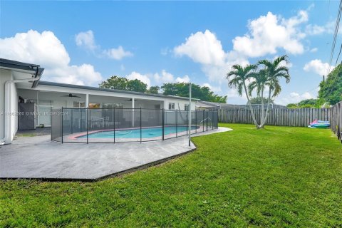 Casa en venta en Plantation, Florida, 4 dormitorios, 176.51 m2 № 1372739 - foto 29