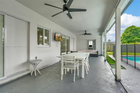 Casa en venta en Plantation, Florida, 4 dormitorios, 176.51 m2 № 1372739 - foto 26