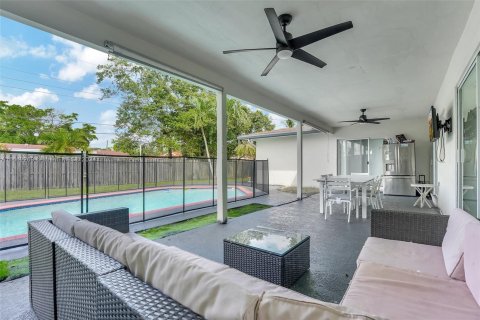 Casa en venta en Plantation, Florida, 4 dormitorios, 176.51 m2 № 1372739 - foto 27