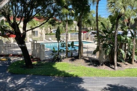 Copropriété à vendre à Weston, Floride: 2 chambres, 113.34 m2 № 1372820 - photo 15