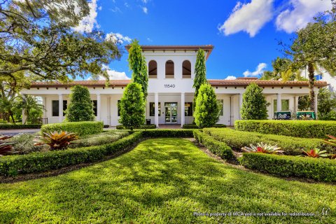 House in Palm Beach Gardens, Florida 3 bedrooms, 354.98 sq.m. № 1208818 - photo 28