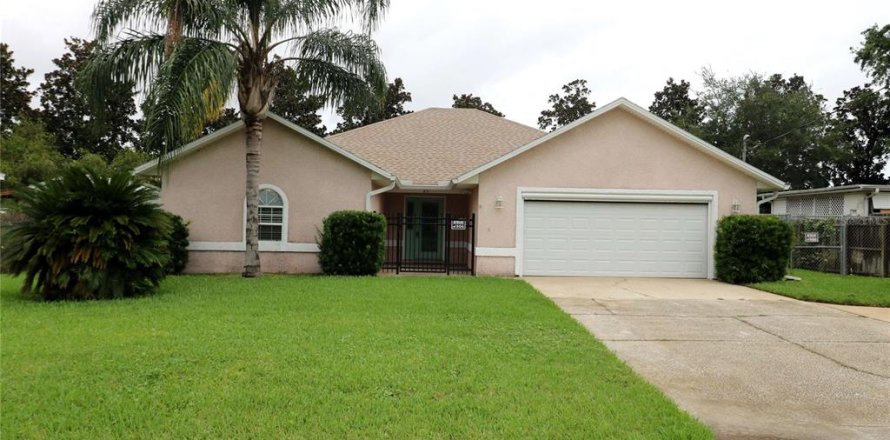 House in Saint Augustine, Florida 3 bedrooms, 185.15 sq.m. № 1366698