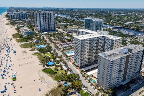 Condo in Pompano Beach, Florida, 2 bedrooms  № 1100831 - photo 30