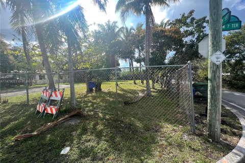 Terreno en venta en Fort Lauderdale, Florida № 802462 - foto 5