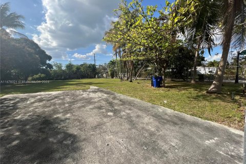 Terreno en venta en Fort Lauderdale, Florida № 802462 - foto 3