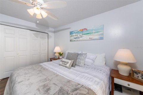 Condo in New Smyrna Beach, Florida, 1 bedroom  № 983006 - photo 12