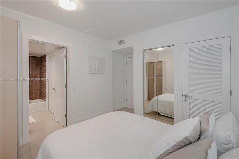 Condominio en alquiler en Miami Beach, Florida, 2 dormitorios, 83.61 m2 № 3594 - foto 10