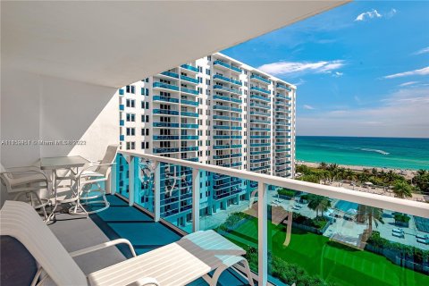 Copropriété à louer à Miami Beach, Floride: 2 chambres, 83.61 m2 № 3594 - photo 2