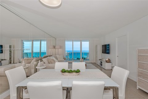 Condominio en alquiler en Miami Beach, Florida, 2 dormitorios, 83.61 m2 № 3594 - foto 26