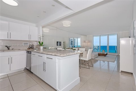Copropriété à louer à Miami Beach, Floride: 2 chambres, 83.61 m2 № 3594 - photo 16