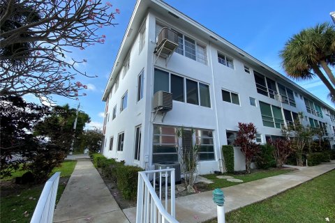 Condominio en venta en Lighthouse Point, Florida, 2 dormitorios, 85.47 m2 № 1101708 - foto 30