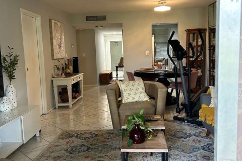 Copropriété à vendre à Lauderdale Lakes, Floride: 2 chambres, 89.19 m2 № 930165 - photo 11