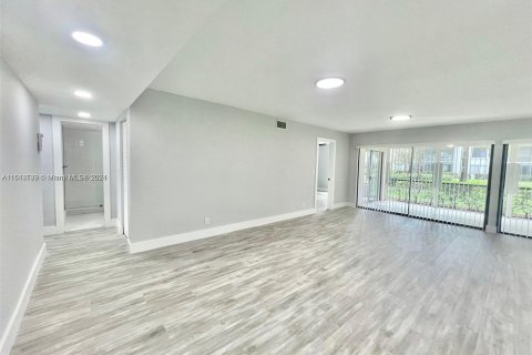 Condominio en venta en Boynton Beach, Florida, 3 dormitorios, 132.48 m2 № 1235407 - foto 8