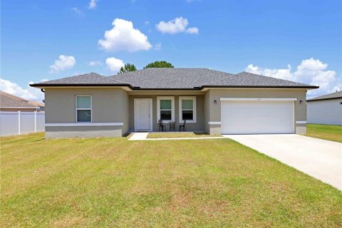 House in Kissimmee, Florida 4 bedrooms, 144.93 sq.m. № 1166966 - photo 1