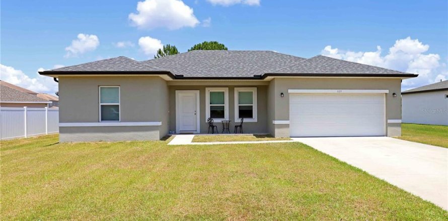 House in Kissimmee, Florida 4 bedrooms, 144.93 sq.m. № 1166966