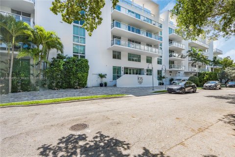 Copropriété à vendre à Miami, Floride: 1 chambre, 61.13 m2 № 1367168 - photo 1