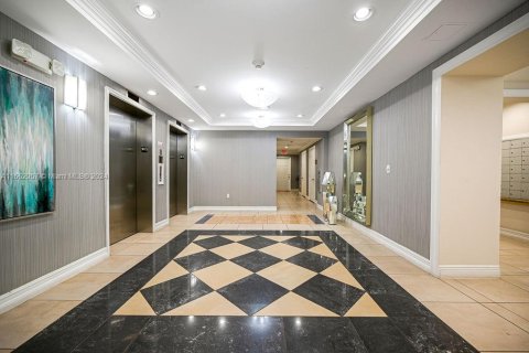 Copropriété à vendre à Hollywood, Floride: 2 chambres, 104.14 m2 № 1372449 - photo 12