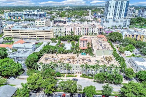 Condo in Hollywood, Florida, 2 bedrooms  № 1372449 - photo 10