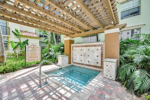 Copropriété à vendre à Hollywood, Floride: 2 chambres, 104.14 m2 № 1372449 - photo 18