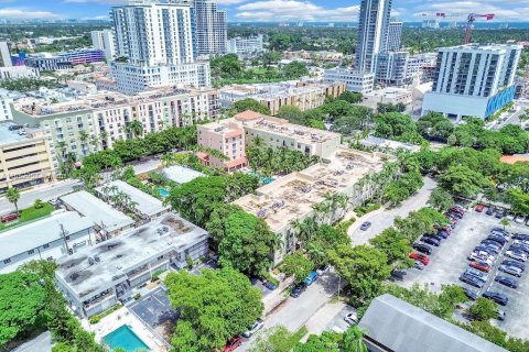 Condo in Hollywood, Florida, 2 bedrooms  № 1372449 - photo 11