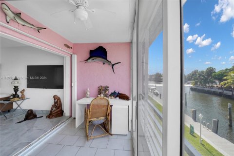 Condo in Fort Lauderdale, Florida, 2 bedrooms  № 1226427 - photo 14