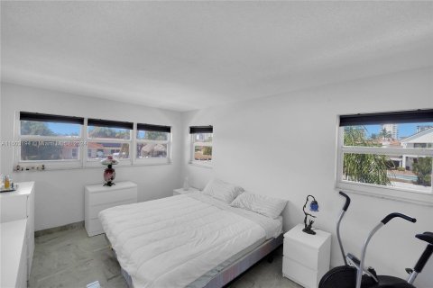 Condo in Fort Lauderdale, Florida, 2 bedrooms  № 1226427 - photo 27