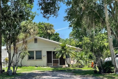 Commercial property in Okeechobee, Florida № 990387 - photo 5