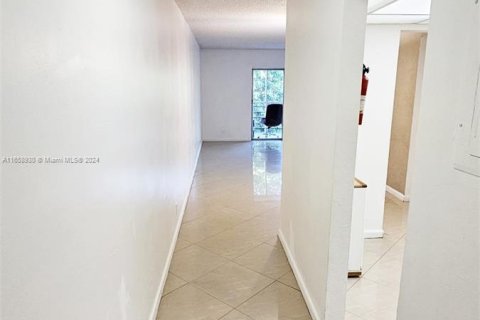 Copropriété à vendre à Deerfield Beach, Floride: 2 chambres, 119.84 m2 № 1364920 - photo 18