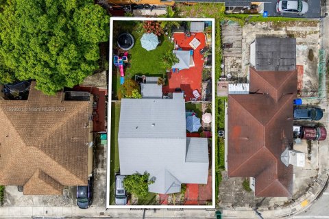 Propiedad comercial en venta en Miami, Florida № 1364876 - foto 6