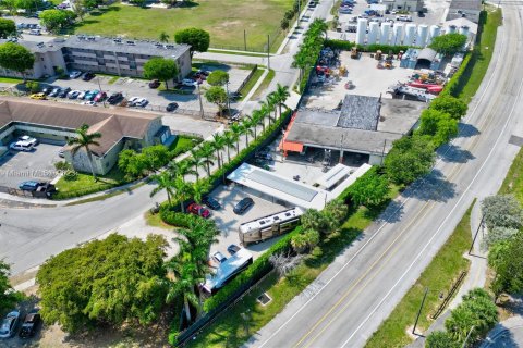 Купить коммерческую недвижимость в Хомстед, Флорида № 508969 - фото 4