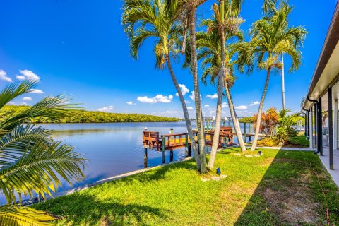 Villa ou maison à vendre à Stuart, Floride: 2 chambres, 102.19 m2 № 1207431 - photo 7