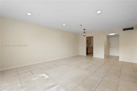 Condominio en venta en Coral Gables, Florida, 1 dormitorio, 83.24 m2 № 1423063 - foto 14