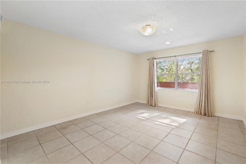 Condominio en venta en Coral Gables, Florida, 1 dormitorio, 83.24 m2 № 1423063 - foto 2