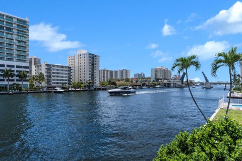 Condominio en venta en Fort Lauderdale, Florida, 3 dormitorios, 174.47 m2 № 1151394 - foto 20