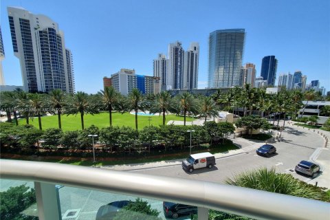 Condo in Sunny Isles Beach, Florida, 1 bedroom  № 1151304 - photo 14