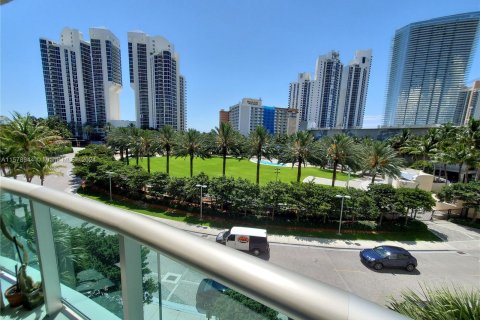 Condominio en venta en Sunny Isles Beach, Florida, 1 dormitorio, 93.37 m2 № 1151304 - foto 15