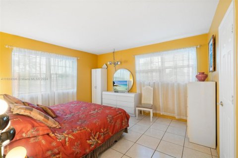 Condo in Pompano Beach, Florida, 2 bedrooms  № 1289170 - photo 13