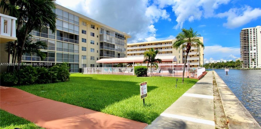 Condo à Aventura, Floride, 1 chambre  № 1161142