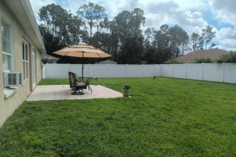 House in North Port, Florida 3 bedrooms, 118.73 sq.m. № 1387203 - photo 8