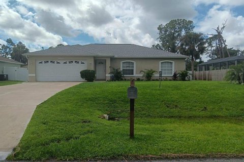 House in North Port, Florida 3 bedrooms, 118.73 sq.m. № 1387203 - photo 1