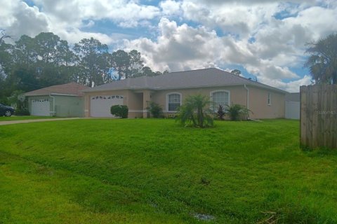 House in North Port, Florida 3 bedrooms, 118.73 sq.m. № 1387203 - photo 2