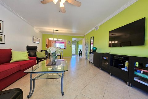 Condo in Sunrise, Florida, 2 bedrooms  № 862843 - photo 25