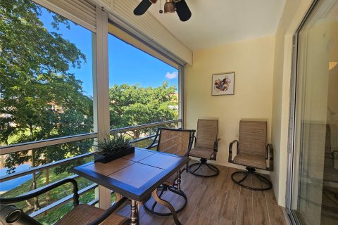 Condo in Sunrise, Florida, 2 bedrooms  № 862843 - photo 9